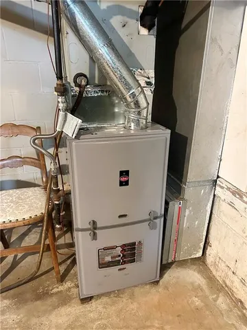 $194,900 | 11305 East Winner Road, Independence, MO 64052