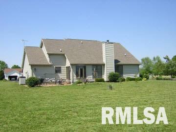1709 Quail Run Marion, IL 62959 - Photo 4 of 11