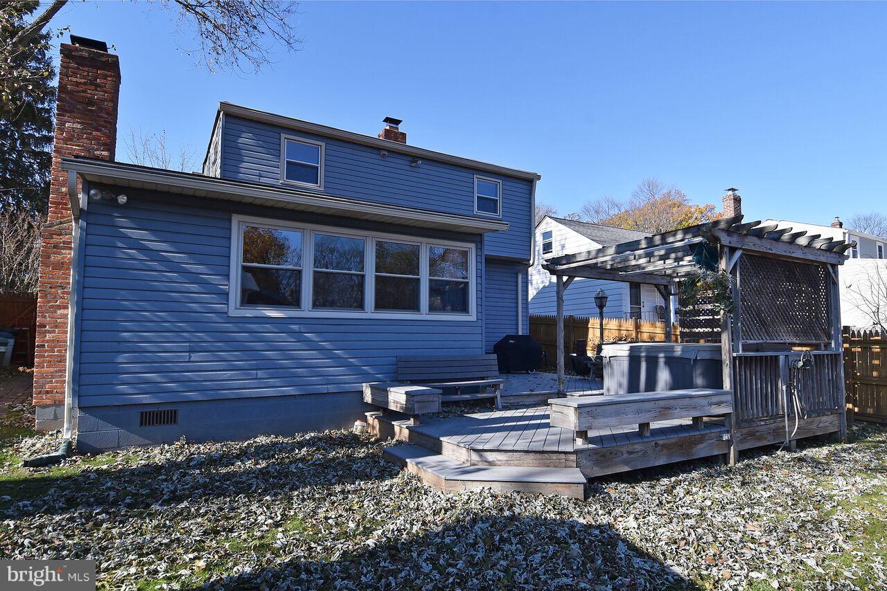 10111 Greenock Road Silver Spring, MD 20901 - Photo 30 of 30 LARGE DECK