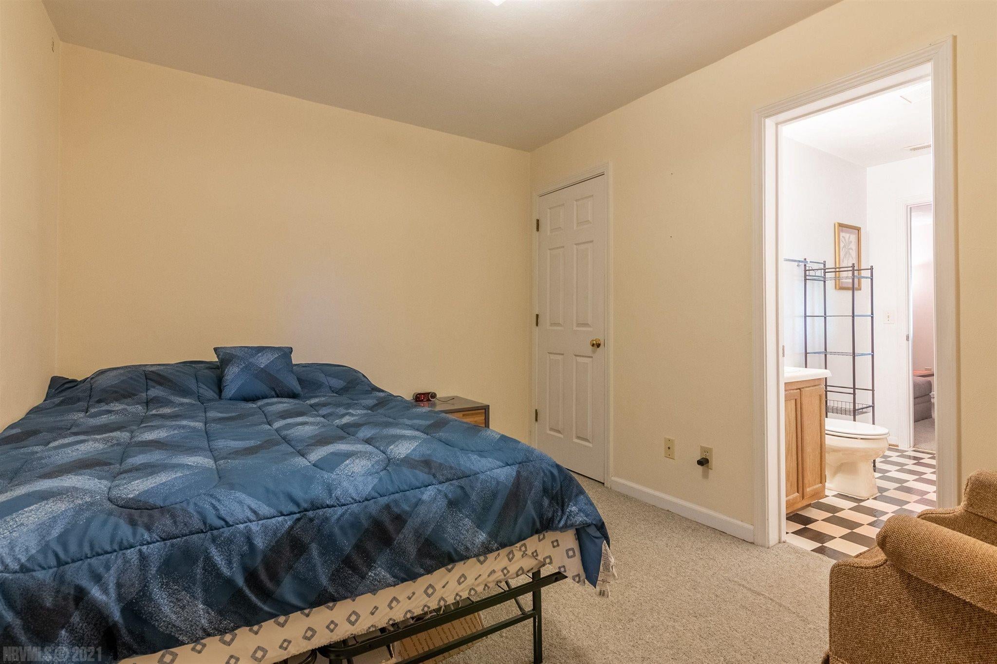2507 Ridge Road Blacksburg, VA 24060 - Photo 15 of 18 Gallery Image 15