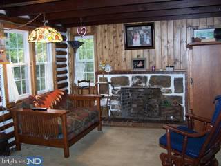 7 Pine Road Mount Laurel, NJ 08054 - Photo 3 of 6 a bedroom with bed and a window
