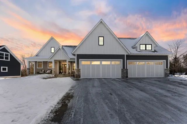 $1,400,000 | 21009 Karoline Court North, Forest Lake, MN 55025