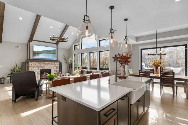 $1,400,000 | 21009 Karoline Court North, Forest Lake, MN 55025