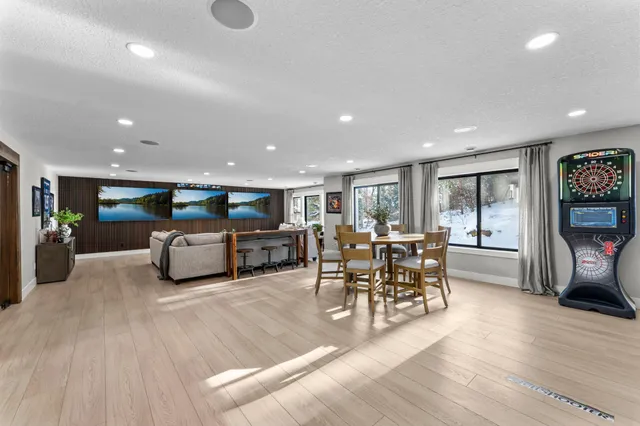 $1,400,000 | 21009 Karoline Court North, Forest Lake, MN 55025