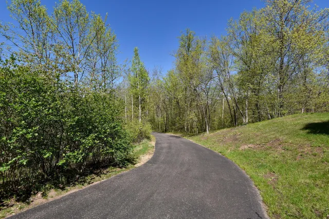 $1,400,000 | 21009 Karoline Court North, Forest Lake, MN 55025