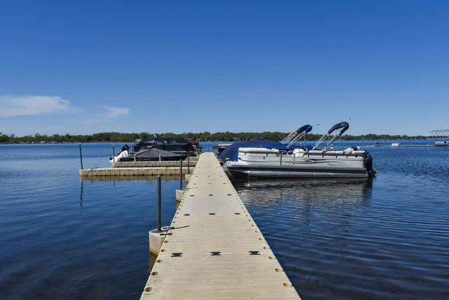 $1,400,000 | 21009 Karoline Court North, Forest Lake, MN 55025