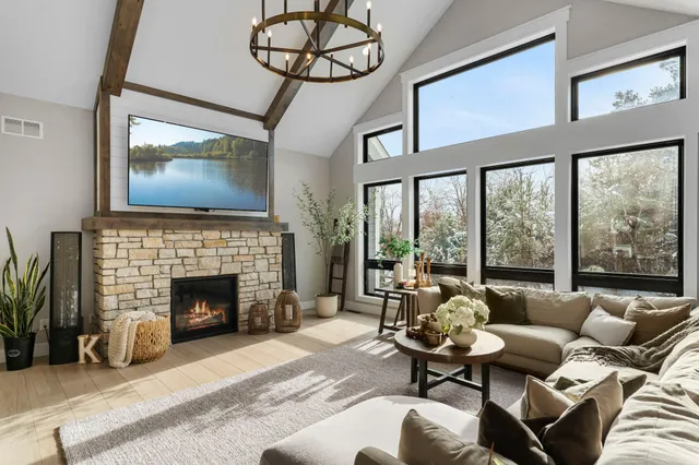 $1,400,000 | 21009 Karoline Court North, Forest Lake, MN 55025