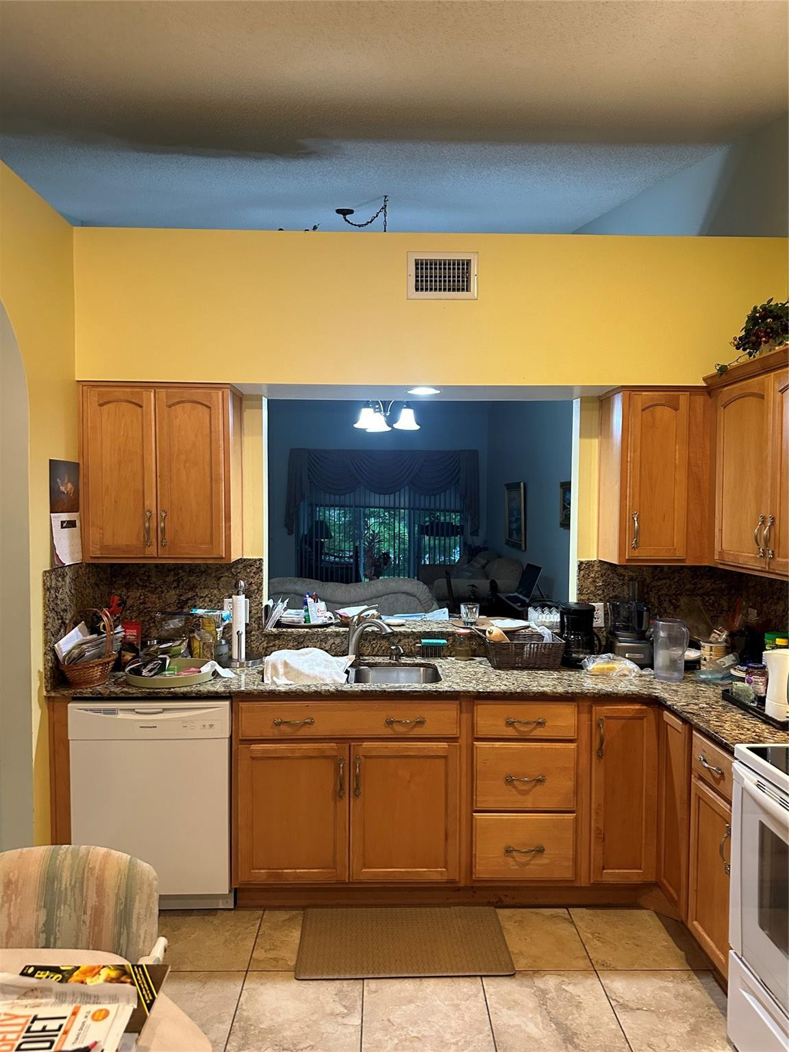 5912 Northwest 93rd Terrace Tamarac, FL 33321 - Photo 12 of 47 Photo 12