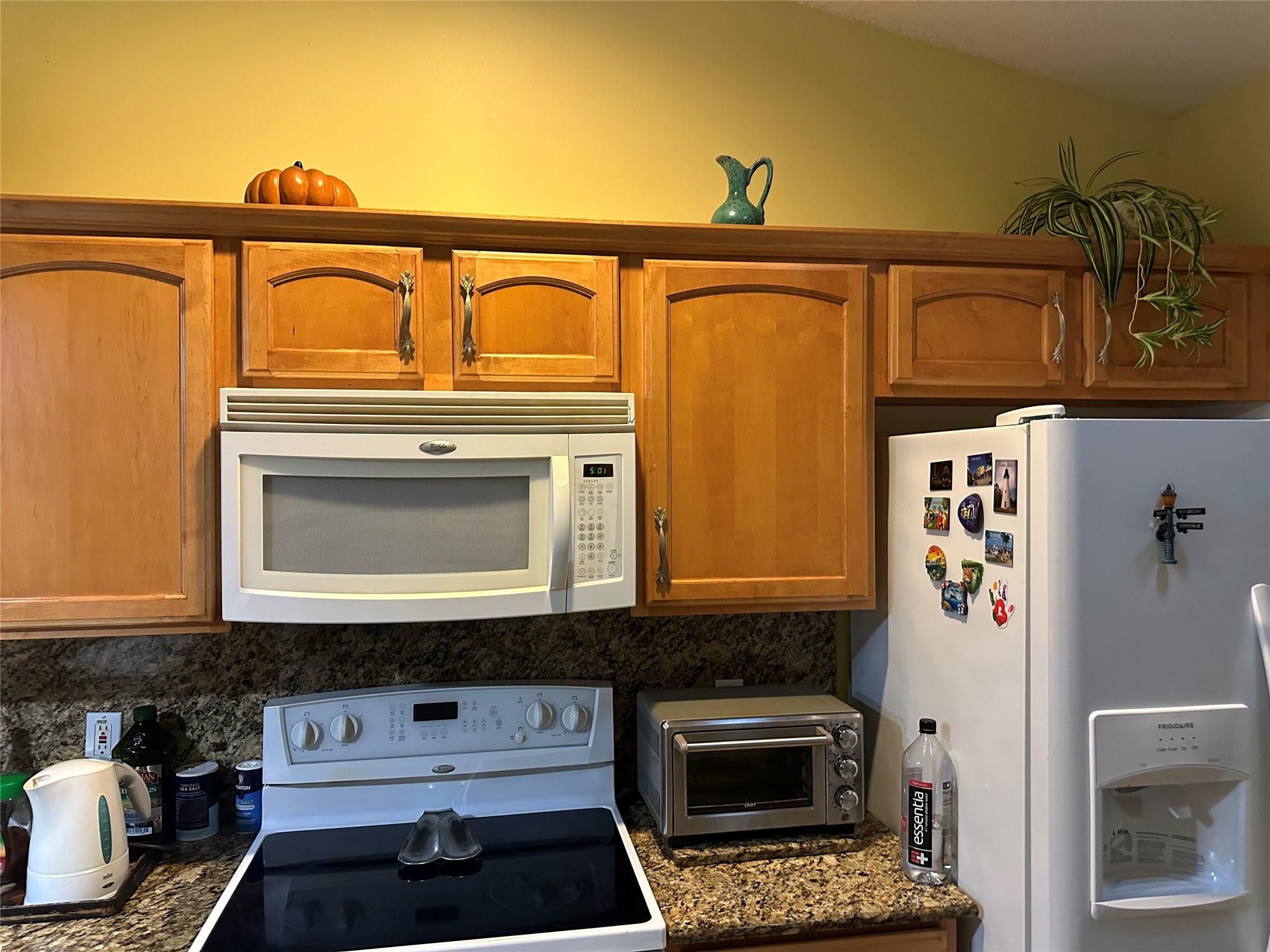 5912 Northwest 93rd Terrace Tamarac, FL 33321 - Photo 2 of 47 Photo 2
