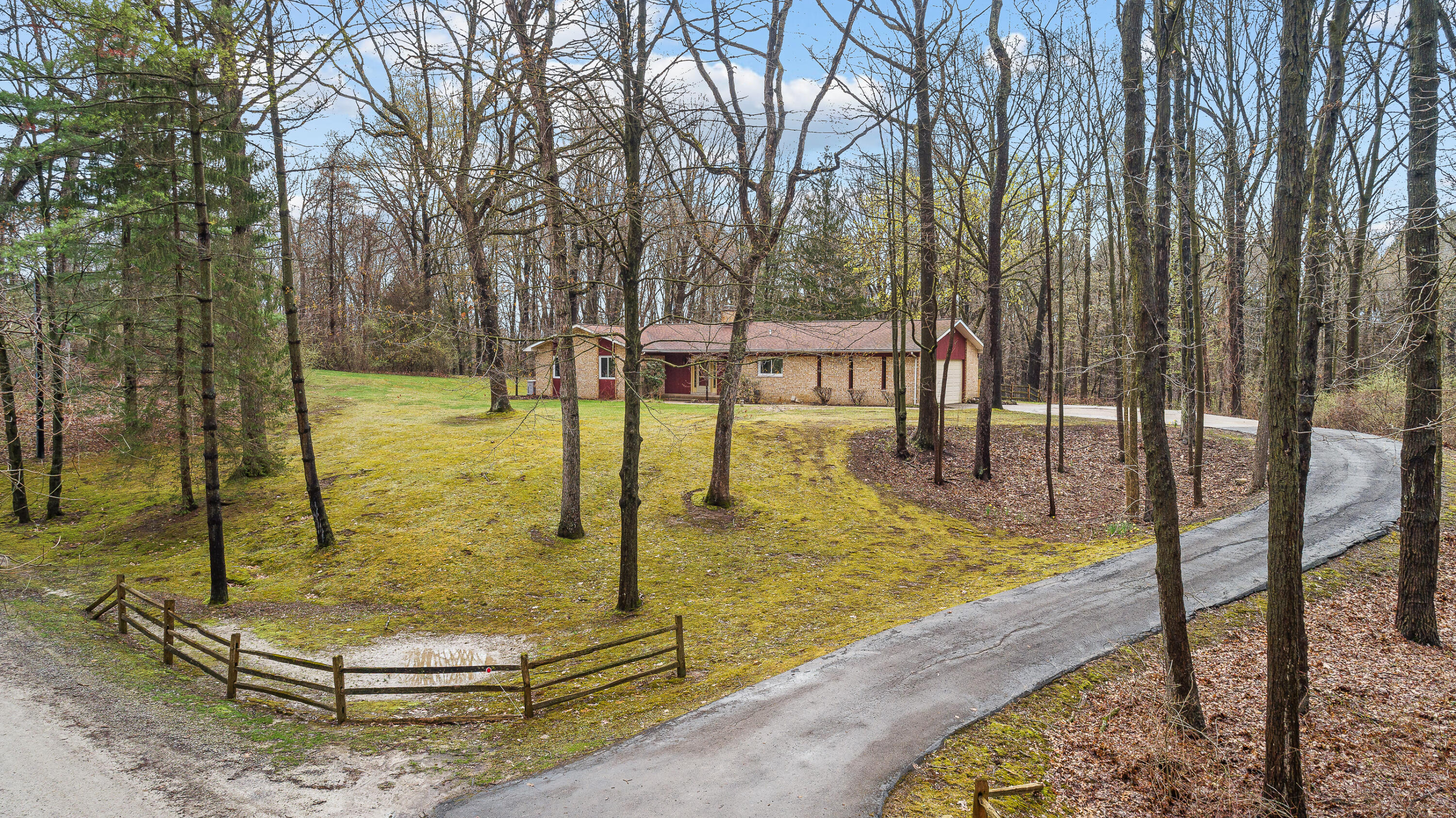 250 Scottshill Road Milford, MI 48381 - Photo 2 of 43 DJI_0958
