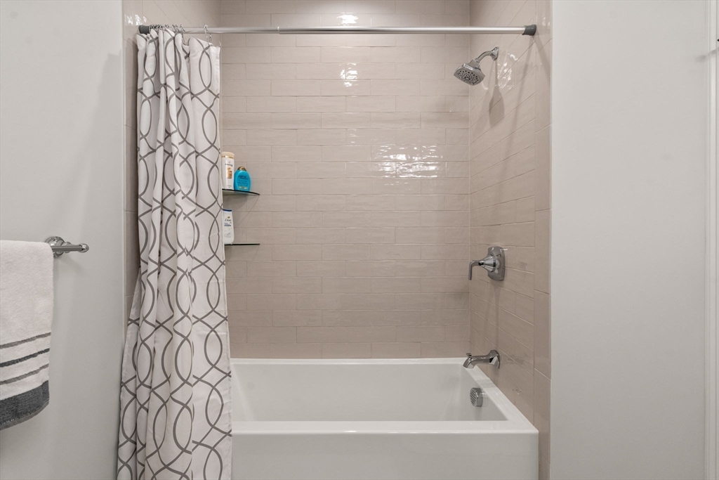 210 Evelyn Road, Unit 210 Newton, MA 02468 - Photo 23 of 33