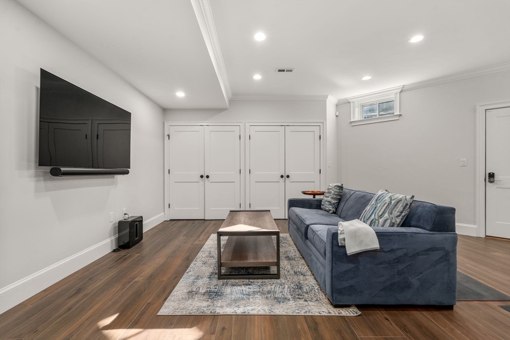 210 Evelyn Road, Unit 210 Newton, MA 02468 - Photo 28 of 33