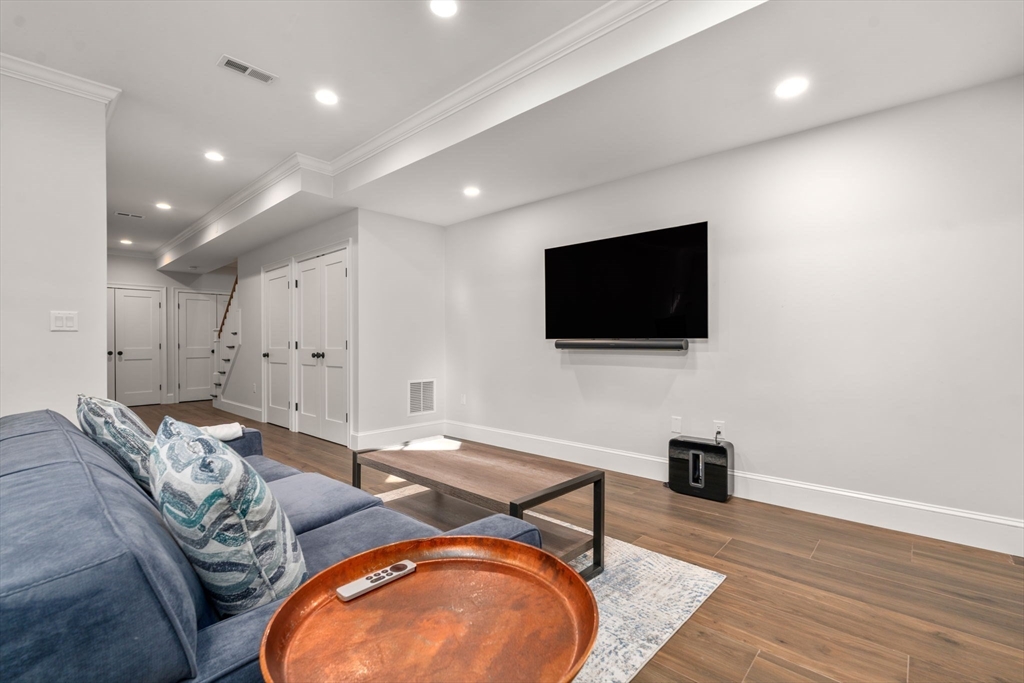 210 Evelyn Road, Unit 210 Newton, MA 02468 - Photo 30 of 33