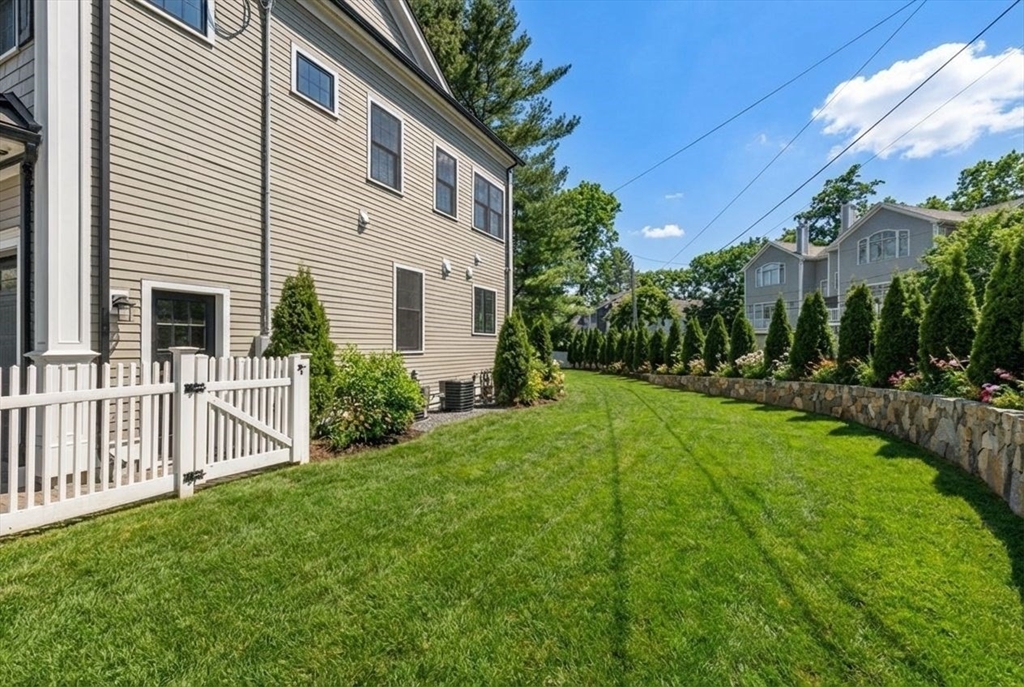 210 Evelyn Road, Unit 210 Newton, MA 02468 - Photo 33 of 33