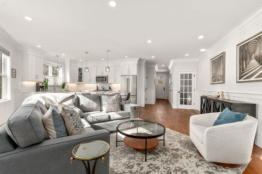 210 Evelyn Road, Unit 210 Newton, MA 02468 - Photo 5 of 33