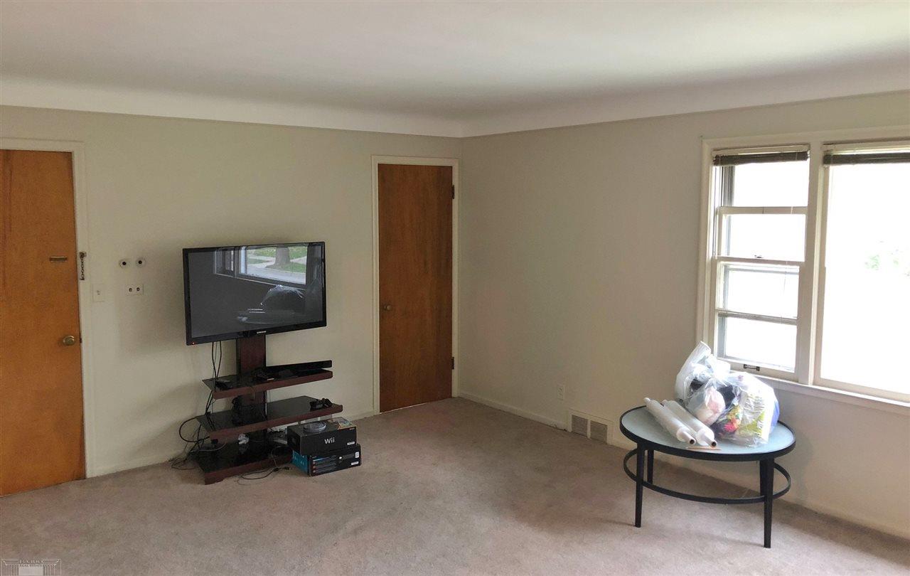 783-85 Harcourt Road Grosse Pointe, MI 48230 - Photo 17 of 20 31362561-16.JPG