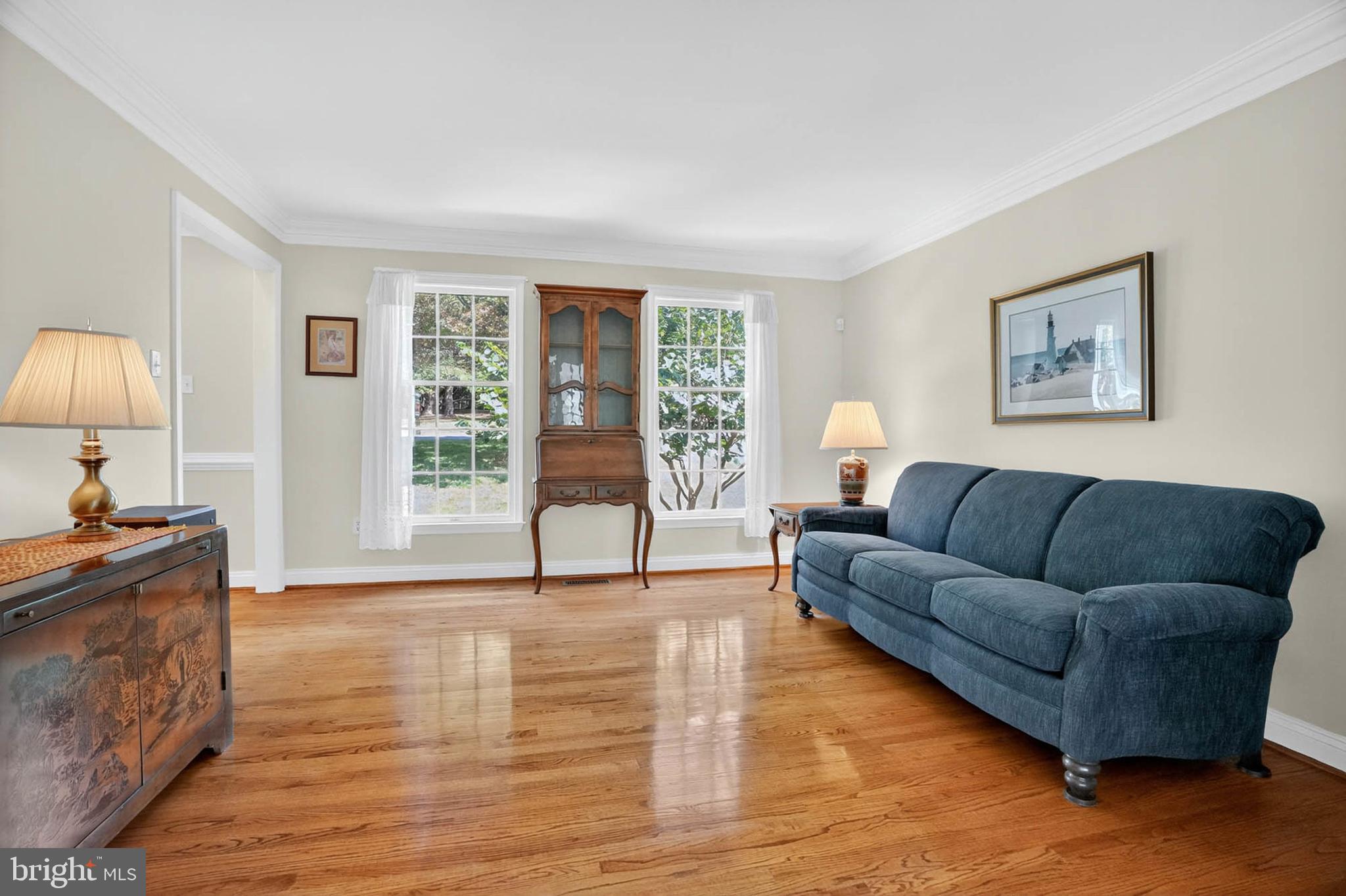 13215 Hunt Ridge Road Ellicott City, MD 21042 - Photo 4 of 53 Living Room