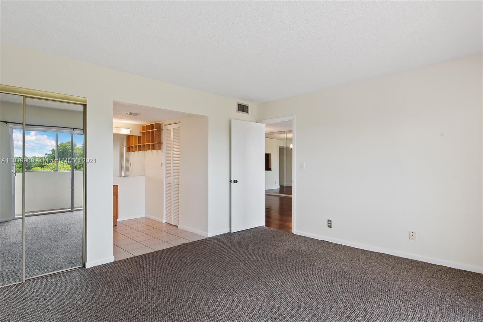 3905 North Nob Hill Road, Unit 405 Sunrise, FL 33351 - Photo 11 of 18