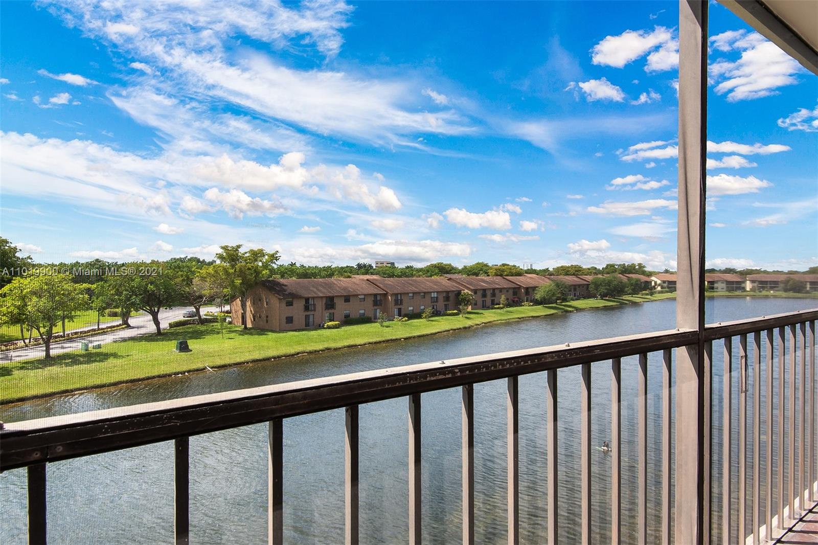 3905 North Nob Hill Road, Unit 405 Sunrise, FL 33351 - Photo 15 of 18