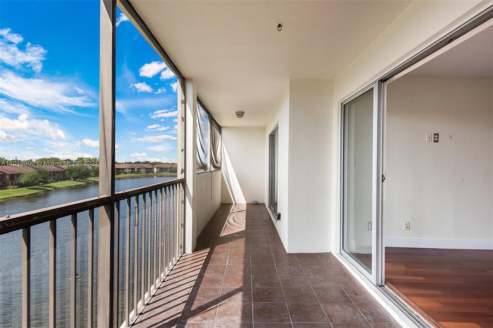 3905 North Nob Hill Road, Unit 405 Sunrise, FL 33351 - Photo 16 of 18