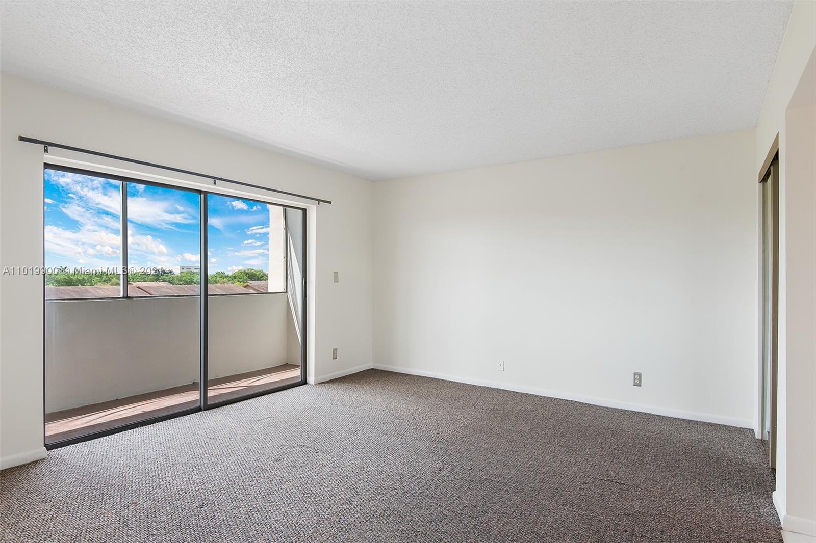3905 North Nob Hill Road, Unit 405 Sunrise, FL 33351 - Photo 10 of 18