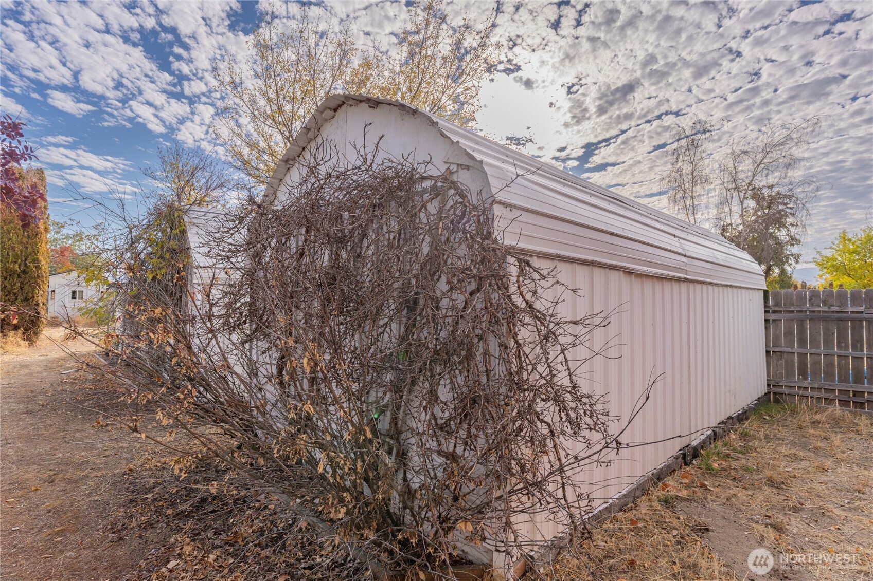 52 Engh Road, Unit 17B Omak, WA 98841 - Photo 25 of 27 a view of a backyard of the house