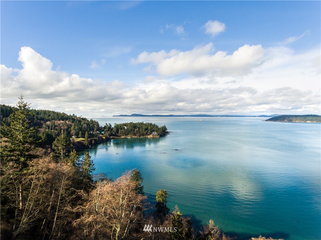 3789 Biz Point Road Anacortes, WA 98221 - Photo 3 of 13 Gallery Image 3