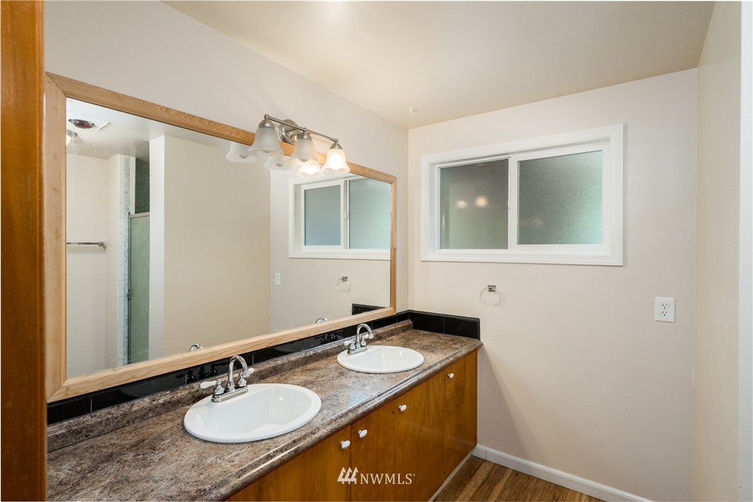 3789 Biz Point Road Anacortes, WA 98221 - Photo 10 of 13 Gallery Image 10