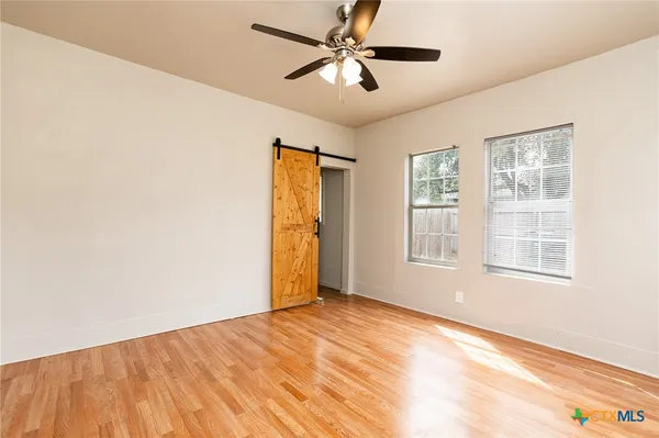 $1,375 | 905 North 9th Street, Temple, TX 76501
