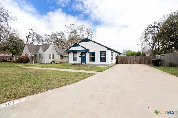 $1,375 | 905 North 9th Street, Temple, TX 76501