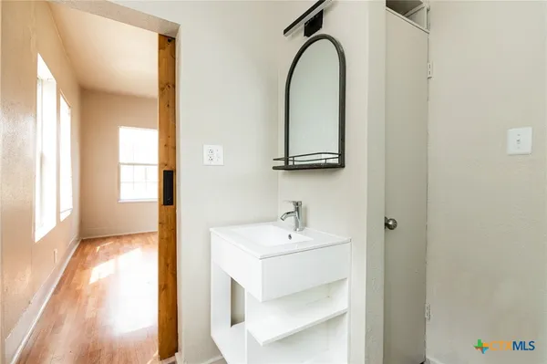 $1,375 | 905 North 9th Street, Temple, TX 76501