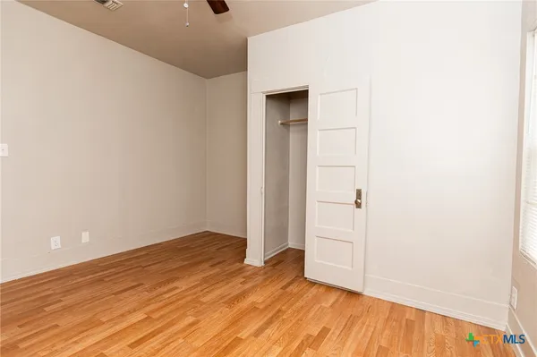 $1,375 | 905 North 9th Street, Temple, TX 76501