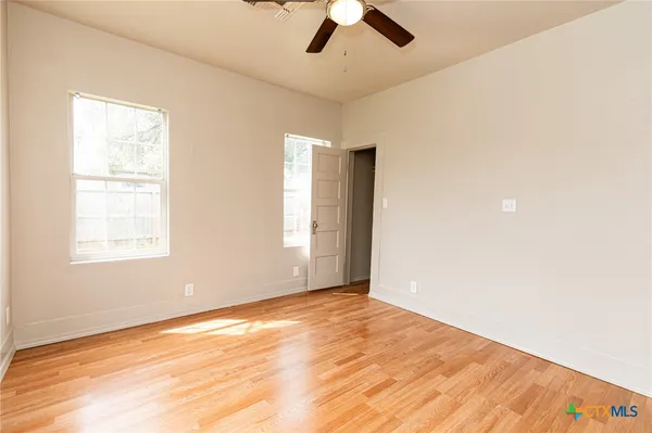 $1,375 | 905 North 9th Street, Temple, TX 76501