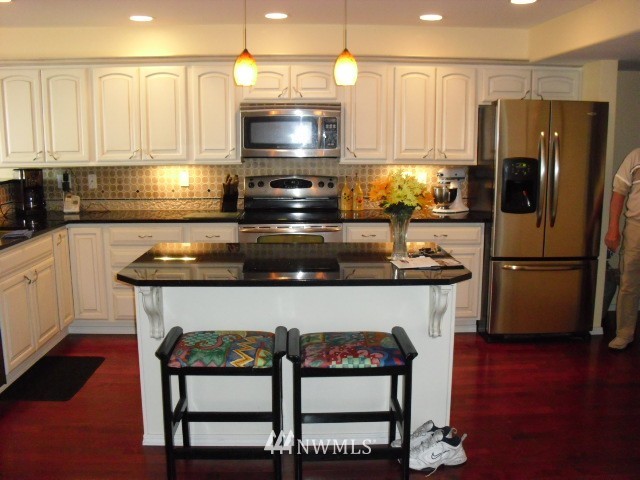 2522 Rucker Avenue, Unit 305 Everett, WA 98201 - Photo 5 of 12 Gallery Image 5
