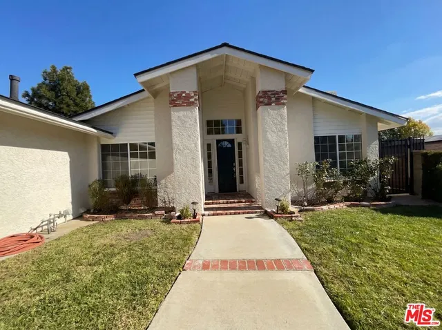 $840,000 | 26842 Palacete Drive, Valencia, CA 91354