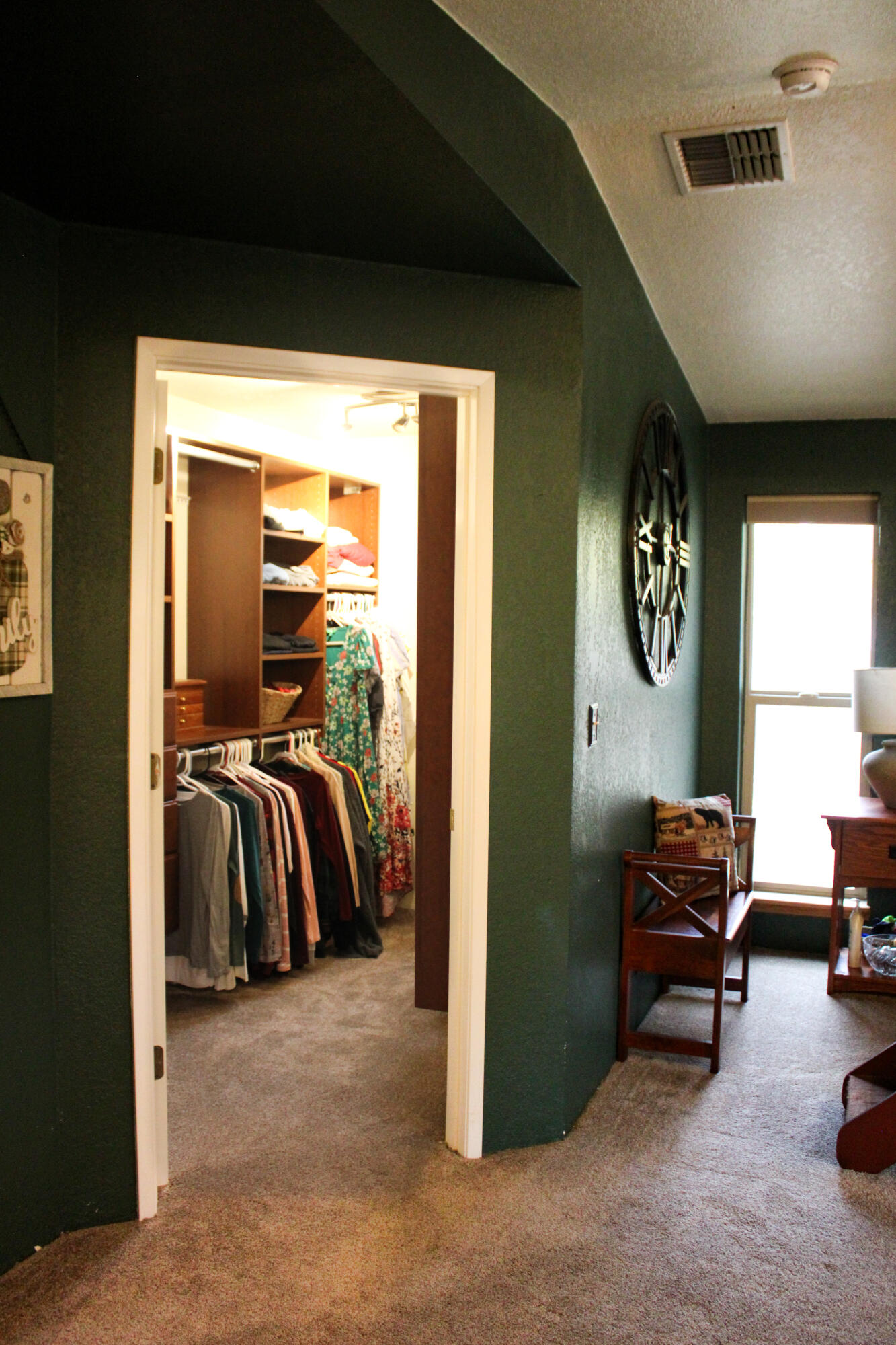 350 Connie Lane Merlin, OR 97532 - Photo 24 of 37 Walkin closet