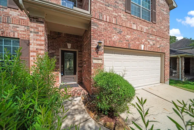 $2,695 | 42 Ebony Oaks Place, The Woodlands, TX 77382