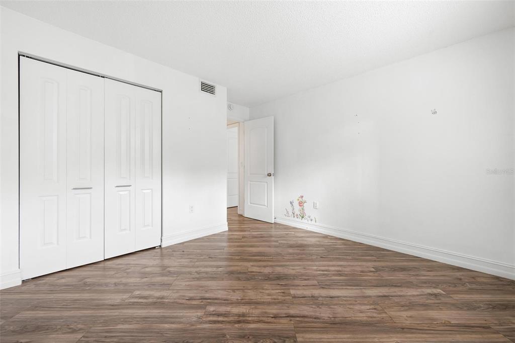 3223 South Beneva Road, Unit 101 Sarasota, FL 34232 - Photo 13 of 36 Gallery Image 13