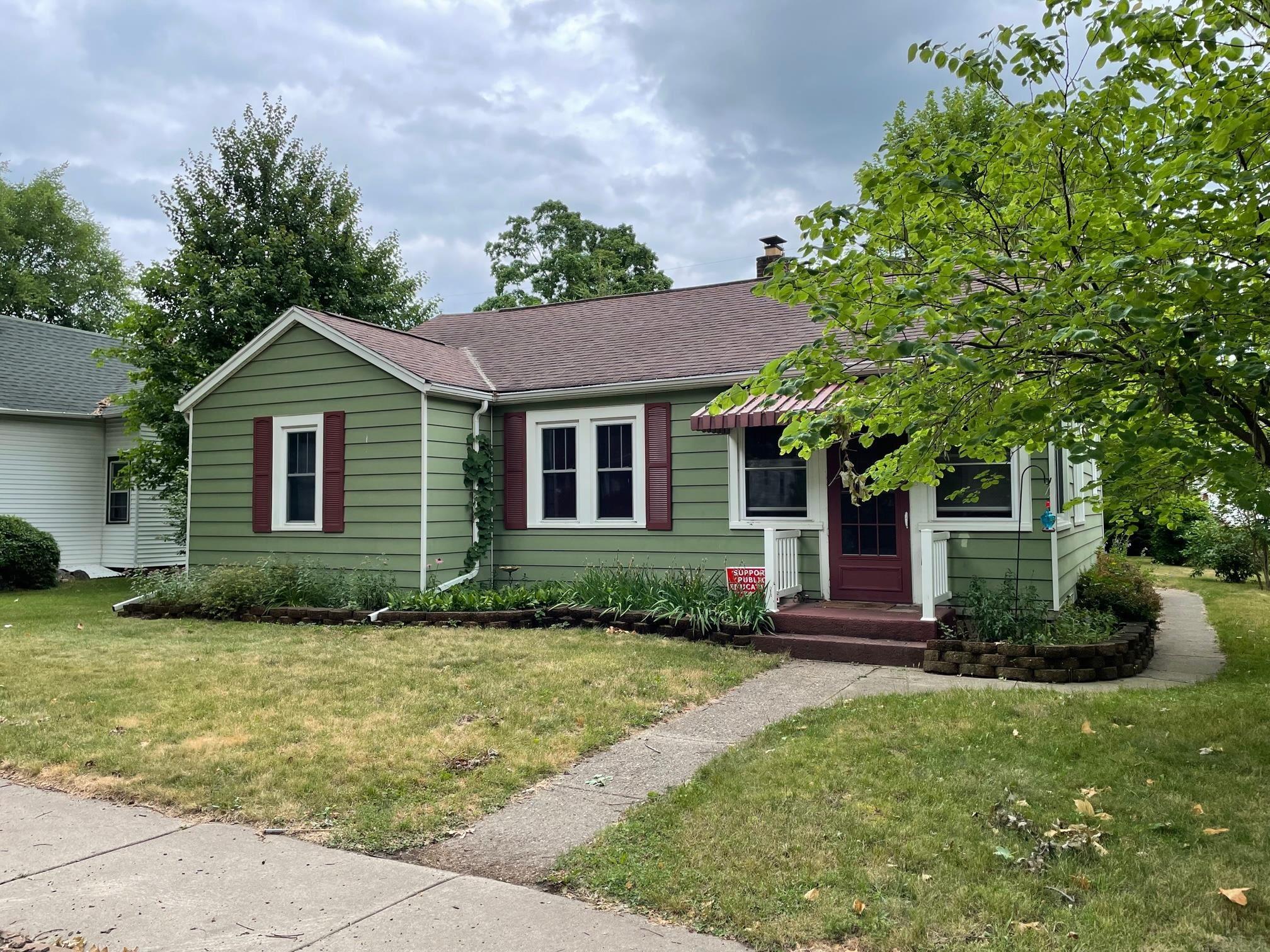1325 Madison Street Rochester, IN 46975 - Photo 1 of 14