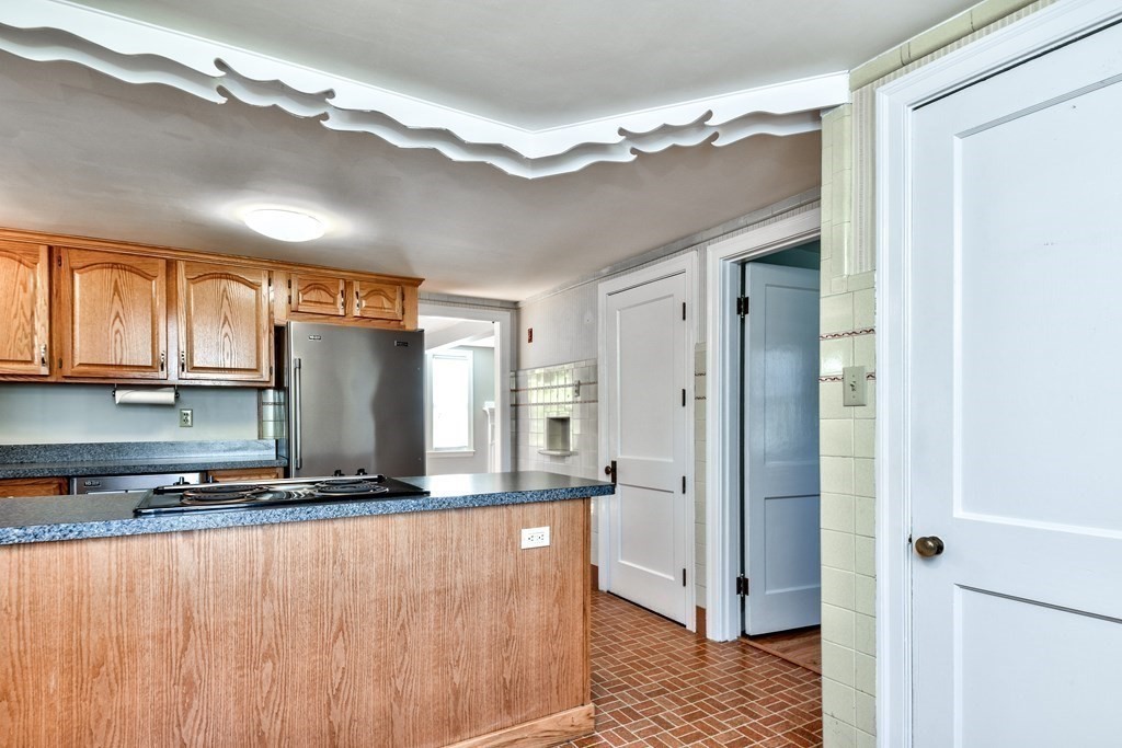 34 Wesley Road Framingham, MA 01701 - Photo 12 of 26 Gallery Image 12