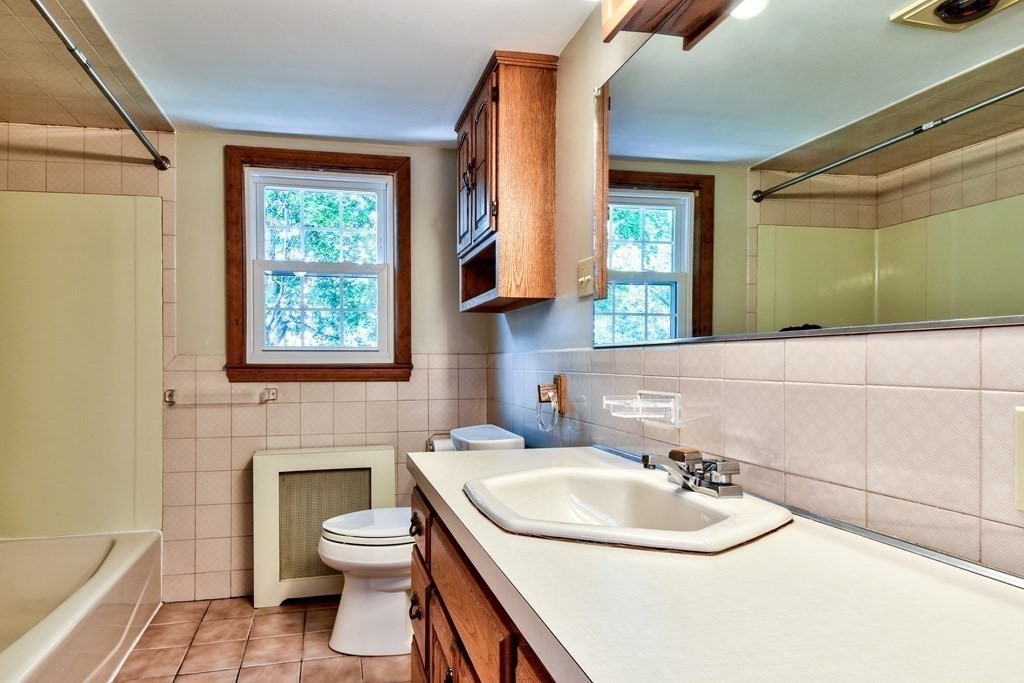 34 Wesley Road Framingham, MA 01701 - Photo 18 of 26 Gallery Image 18