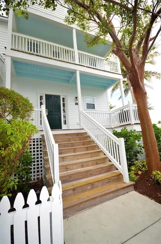 $1,250,000 | 2600 Overseas Highway, Unit 5, Marathon, FL 33050