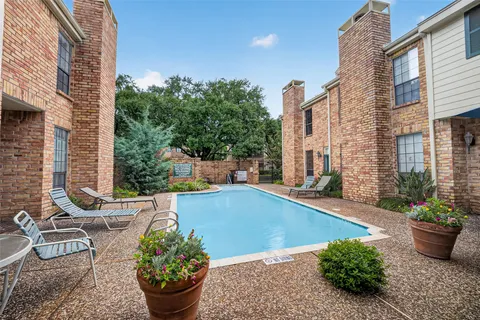 $176,000 | 4000 Purdue Street, Unit 102, Houston, TX 77005