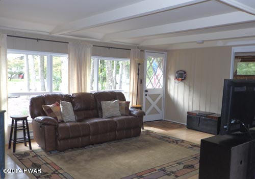 138 Doolan Road Dingmans Ferry, PA 18328 - Photo 9 of 19 Gallery Image 9
