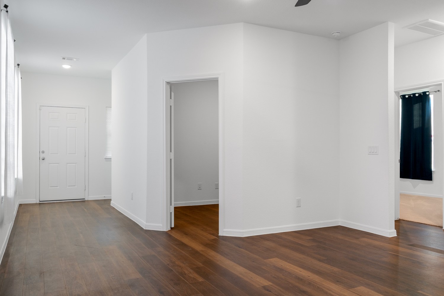 10222 Clearwick Street Houston, TX 77034 - Photo 4 of 24 Living Area facing towards Office/Study