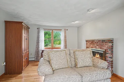 $750,000 | 26 Frederick Circle, Tewksbury, MA 01876