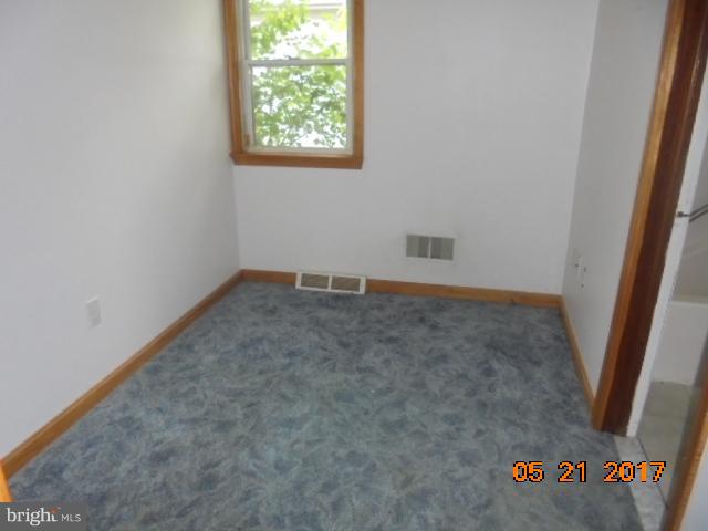 8215 Shore Road Baltimore, MD 21222 - Photo 5 of 8 Interior (General)