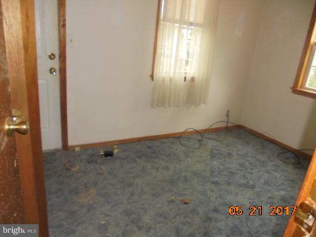 8215 Shore Road Baltimore, MD 21222 - Photo 7 of 8 Interior (General)