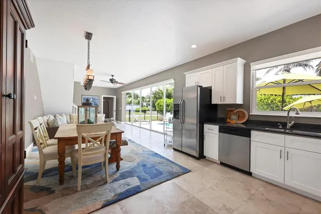$4,185,000 | 559 Bob Hope Drive, Nokomis, FL 34275