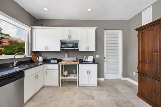 $4,185,000 | 559 Bob Hope Drive, Nokomis, FL 34275